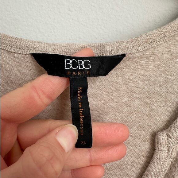 Vintage BCBG Paris Beige Long Sleeve Cotton Blend Henley Top Women's XL - Picture 4 of 6